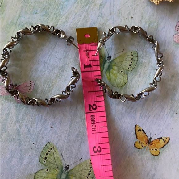 Earrings; Silver; Round twisted metal Hoop; - Picture 4 of 5